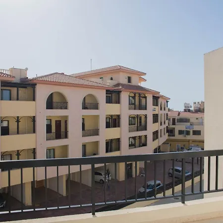 One Bedroom In In Good Location Apartament
